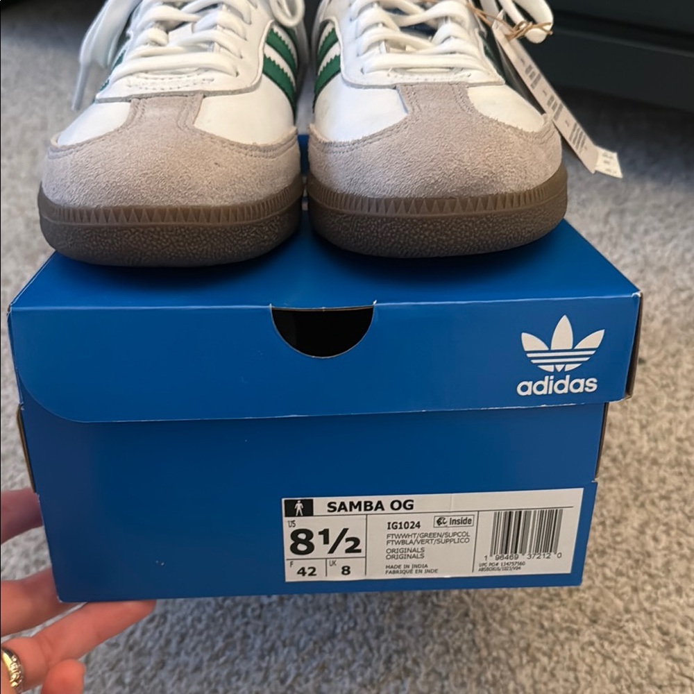 Adidas Samba White and Green Sneakers Brand New - Picture 3 of 6